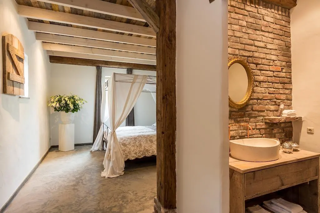 アイントホーフェン Slapen Op Gennep Bed & Breakfast