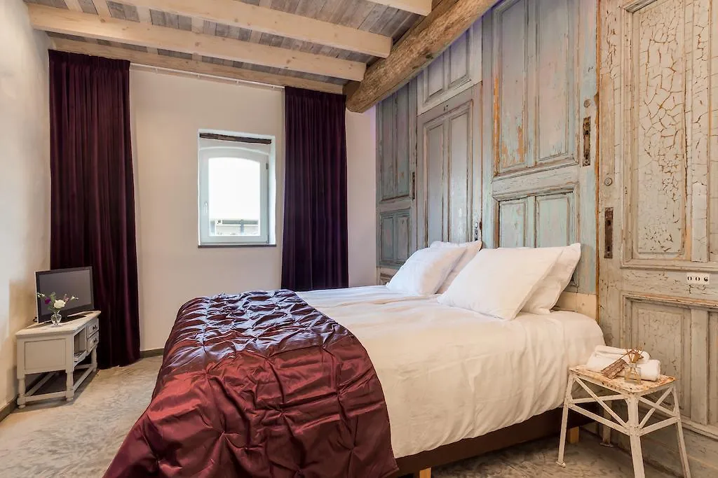 アイントホーフェン Slapen Op Gennep Bed & Breakfast